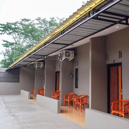 Reddoorz Syariah Near Exit Tol Pemalang Comal 2 Hotel ภายนอก รูปภาพ