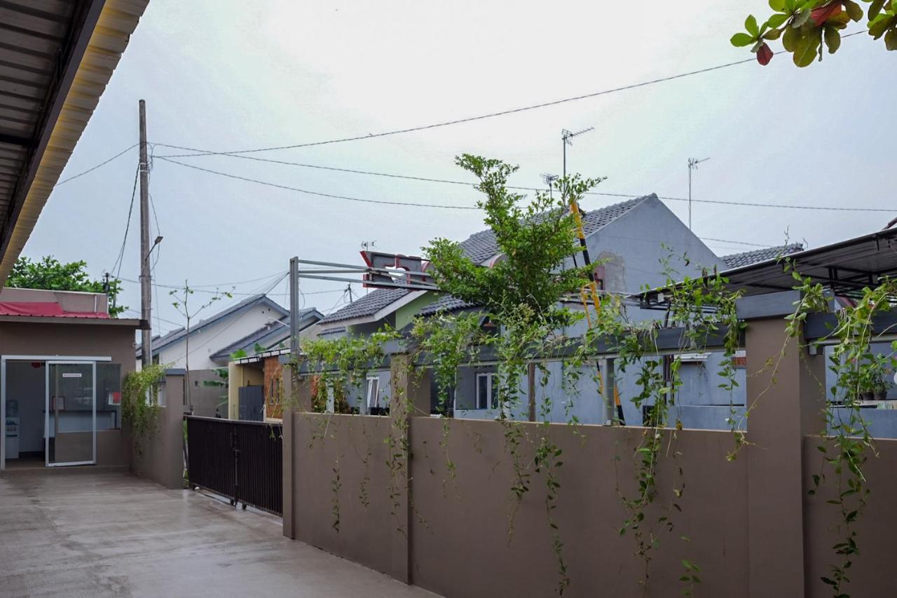 Reddoorz Syariah Near Exit Tol Pemalang Comal 2 Hotel ภายนอก รูปภาพ